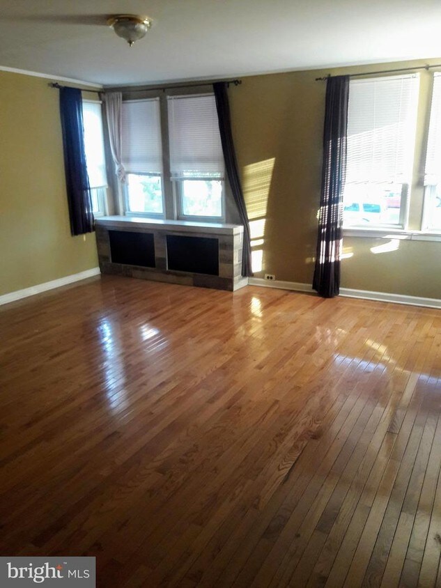 Foto principal - 813 Pond St