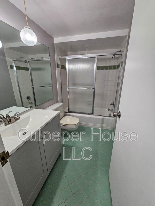 Foto del edificio - 4102 Garden Estates Dr