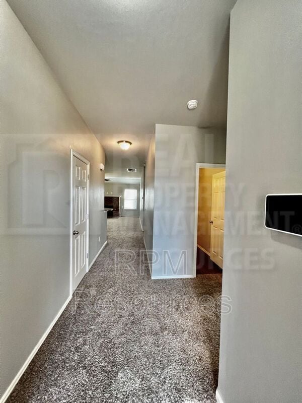 Building Photo - 2940 Cider Mill Ln