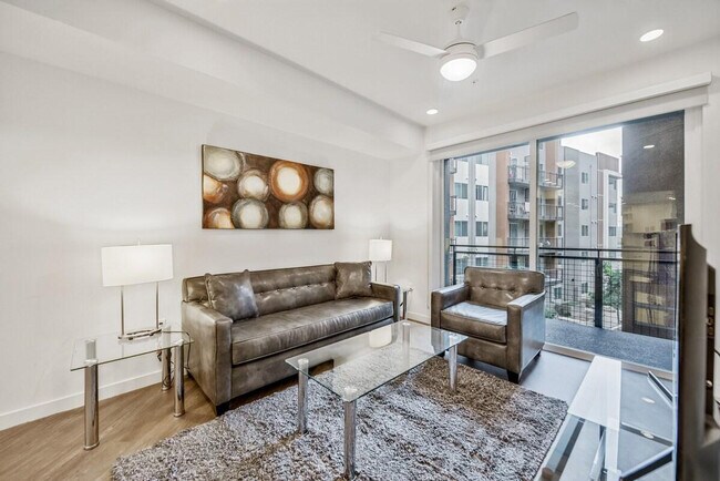 Foto del edificio - 8875 Costa Verde Blvd