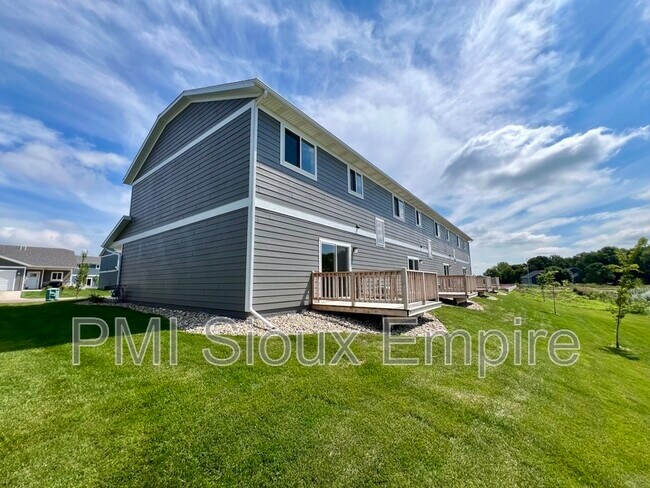 Foto del edificio - 5927 S Whisper Creek Pl