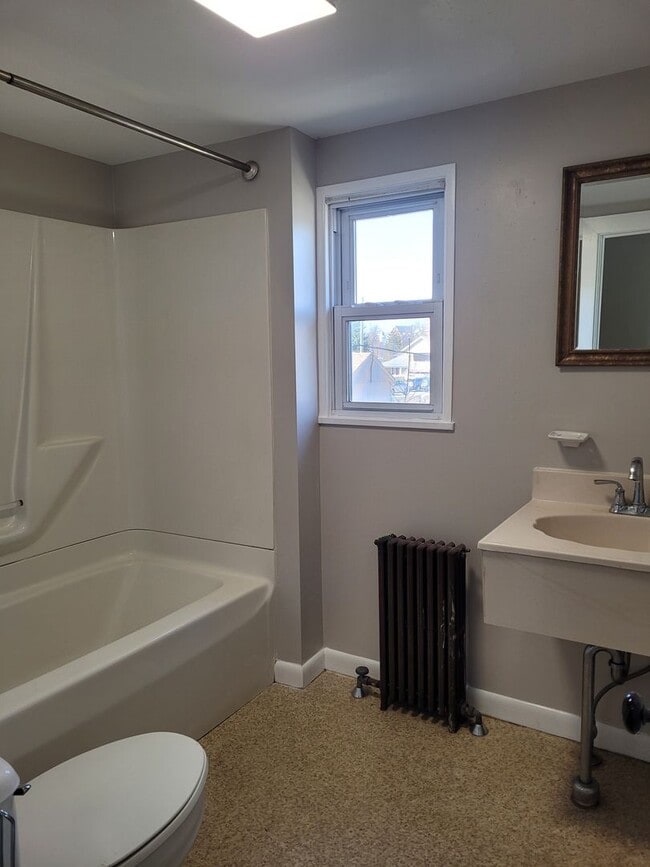 Foto del edificio - 212 N Queen St