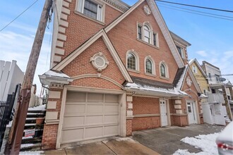 Building Photo - 6120 Fillmore Pl