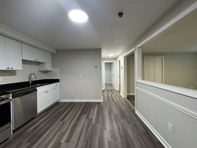 Foto del edificio - 803 Haverhill St