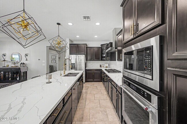Building Photo - 9020 S 41st Glen