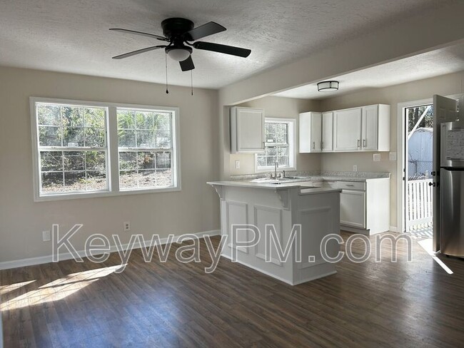 Foto del edificio - 2920 Shelby Dr