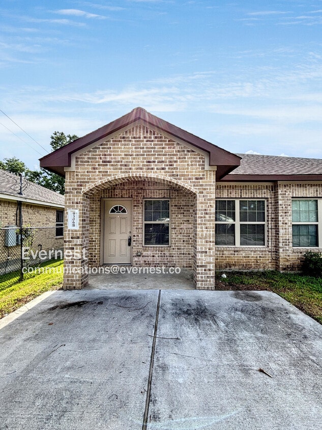 Foto principal - 9306 Bean St