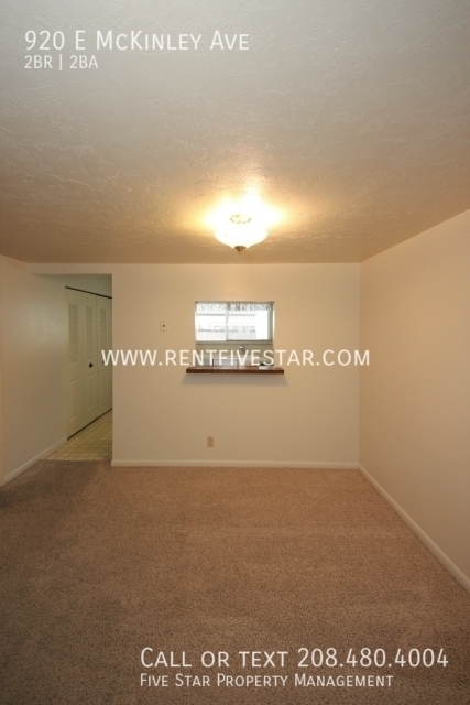 Foto del edificio - Spacious McKinley Townhome Available! Visi...