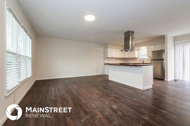 Foto del edificio - 17243 Chestnut Dr