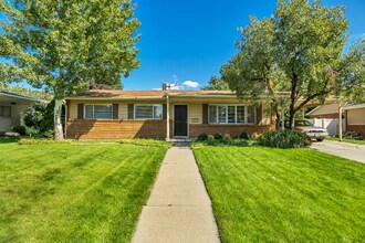 Building Photo - 3995 S Oliver Dr