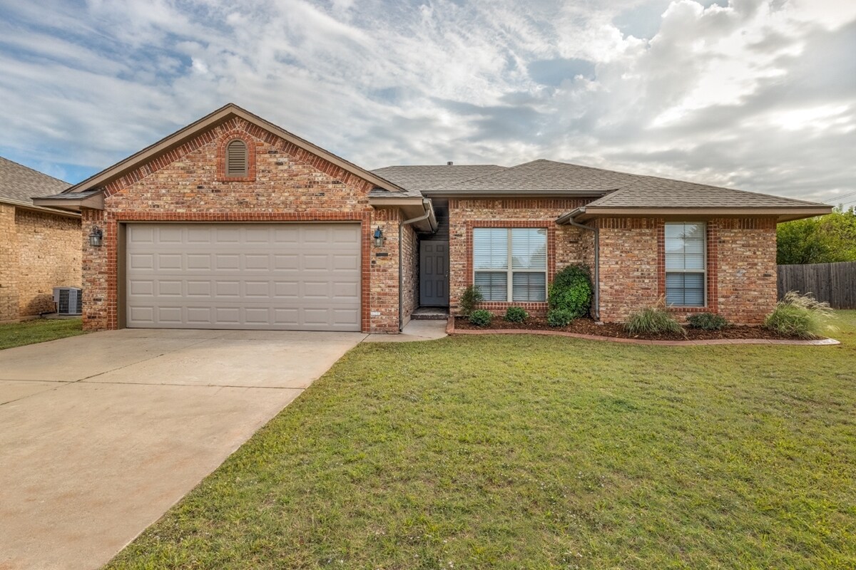 Foto principal - 5120 NW 163rd St