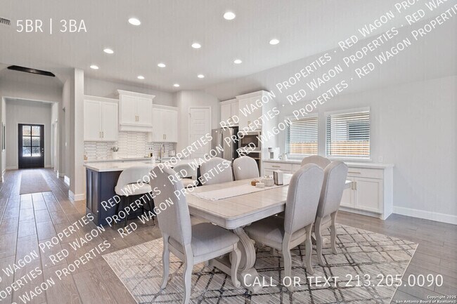 Foto del edificio - 149 Red Oak Ln