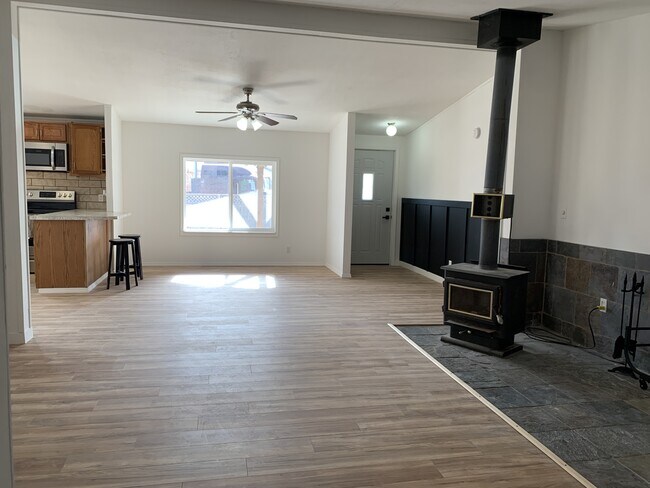 Foto del edificio - 3335 Fort Sanders Rd