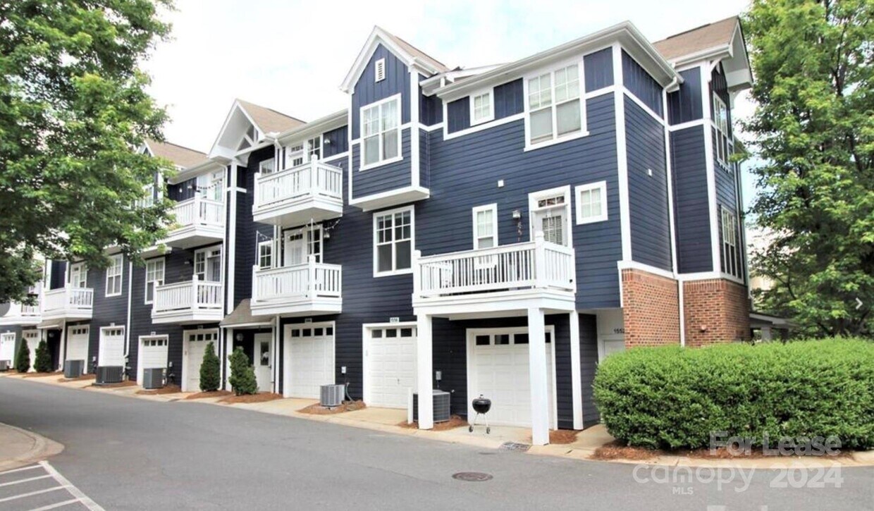 Foto principal - 1529 Walnut View Dr
