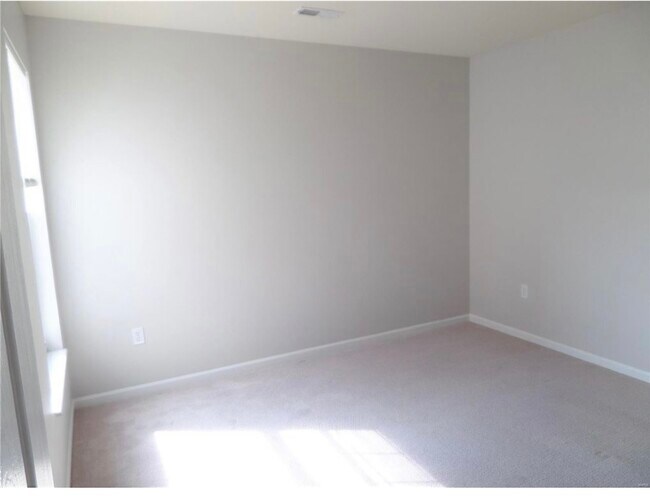 Foto del edificio - 1219 Ridgeway Dr