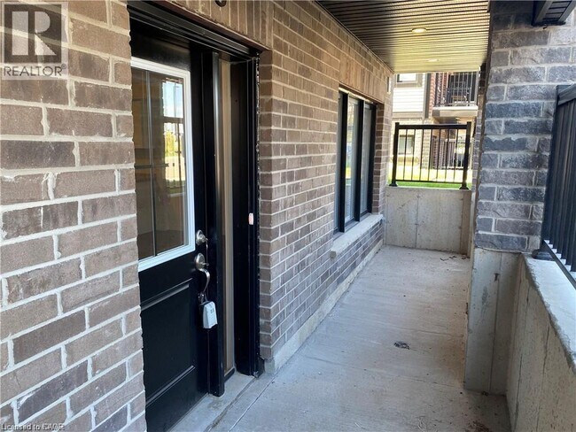 Building Photo - 166 Rochefort St.