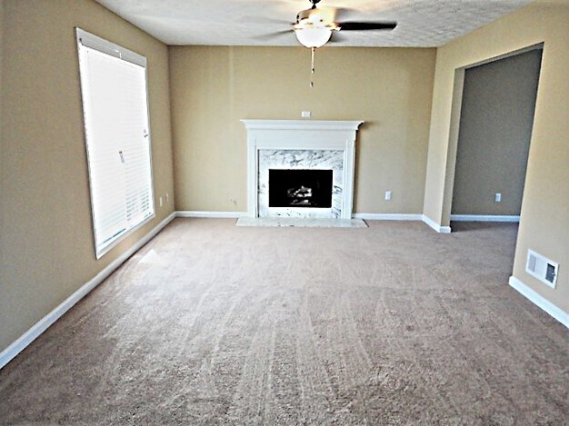 Foto del edificio - 4327 James Wade Dr