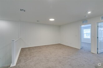 Building Photo - 500 Ylang Pl