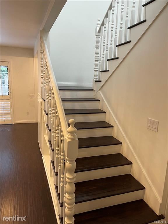 Foto del edificio - 2 br, 2.5 bath Townhome - 4435 Saugus Ave