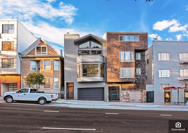 Building Photo - 2420 Geary Blvd