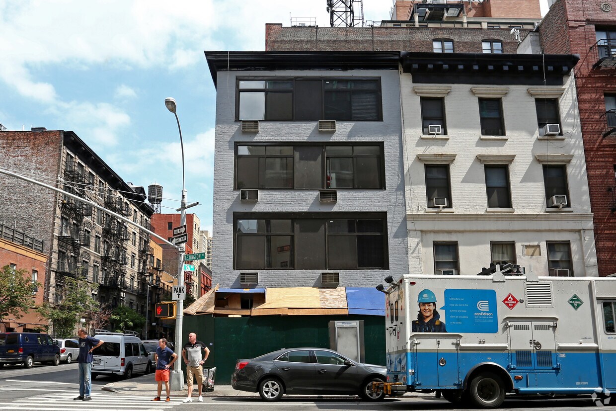 Foto del edificio - 77 Lexington Ave