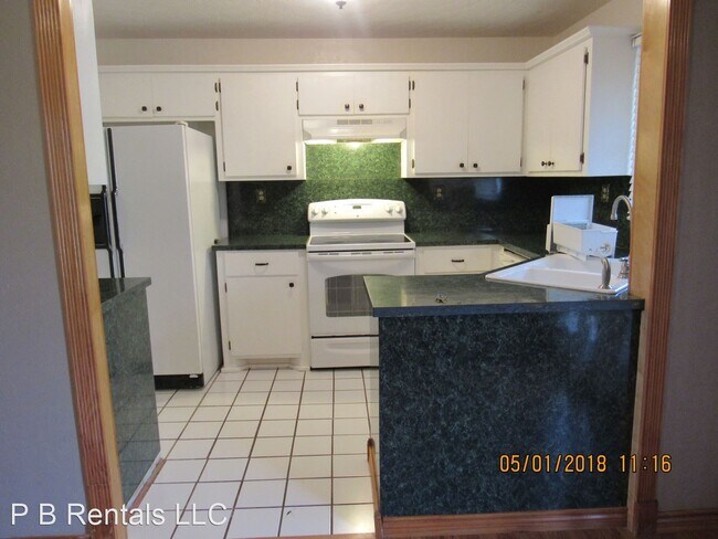 Building Photo - 3 br, 1.5 bath House - 2810 NW Ozmun Avenue