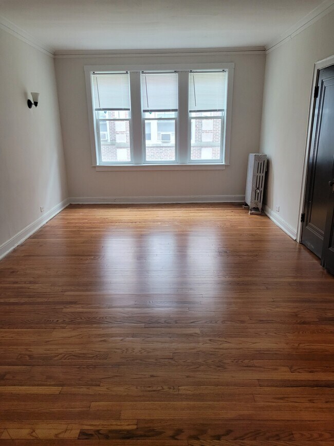 Foto del edificio - 4930 W Cuyler Ave