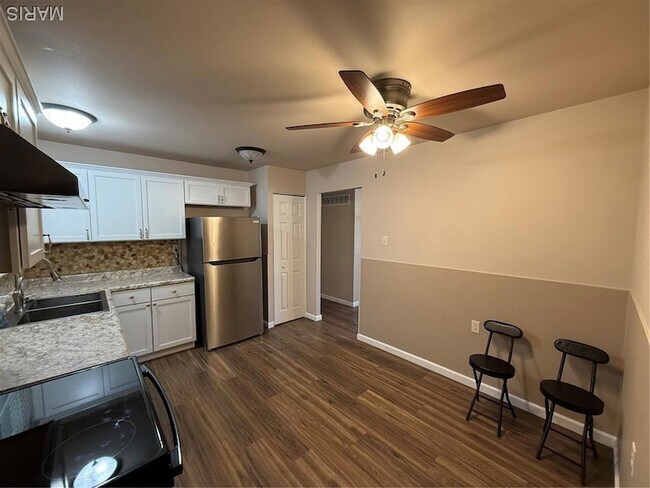 Foto del edificio - 3335 Ipswich Ln