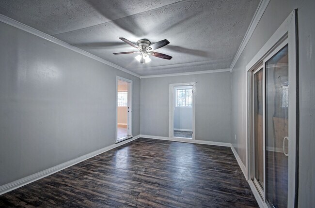 Foto del edificio - 351 Culley Dr