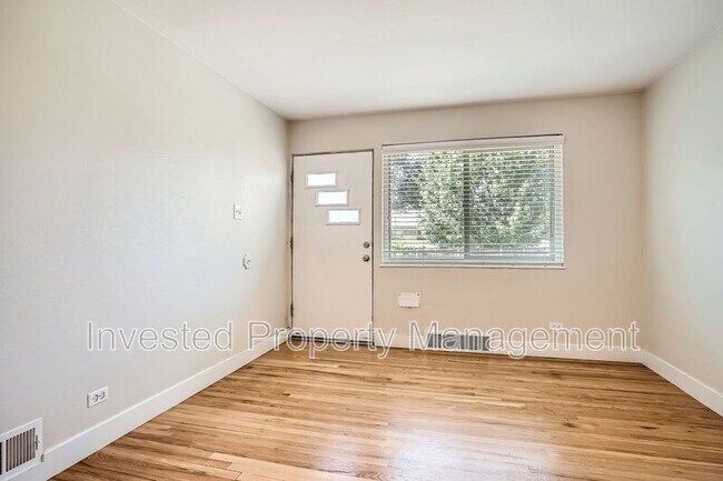 Foto del edificio - 4251 Shoshone St