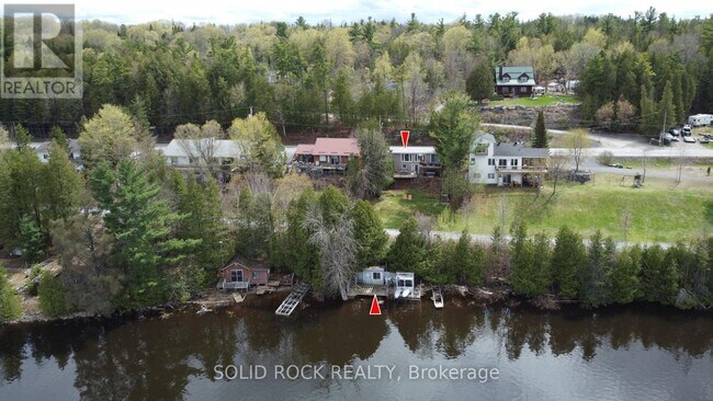 Building Photo - 2496 River Rd