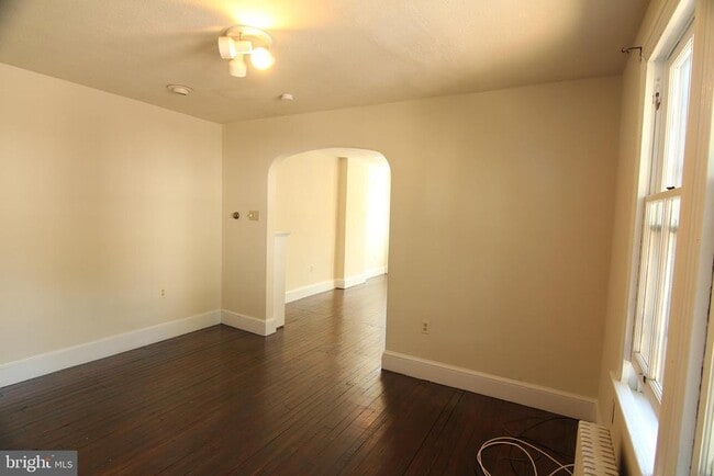 Building Photo - 266 Manatawny St