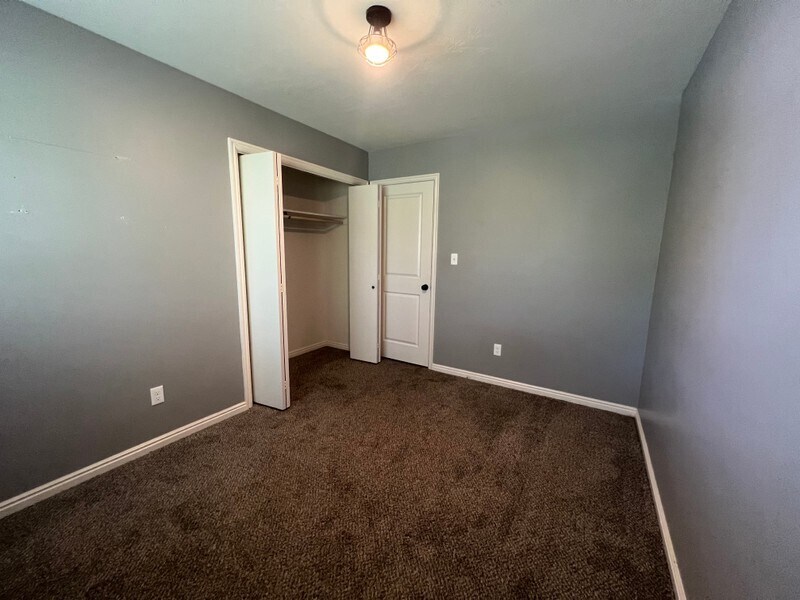 Foto del edificio - 1637 W Springwater Dr