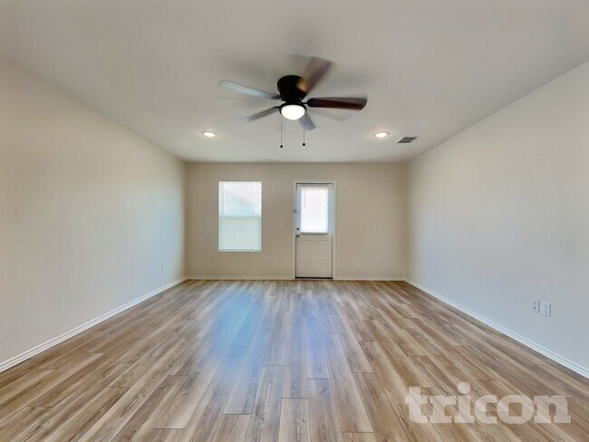 Building Photo - 1125 Waggoner Dr