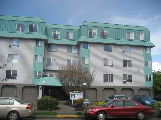 Foto del edificio - Hemlock Senior Apartments