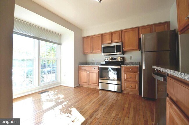 Foto del edificio - 5676 Ridge View Dr