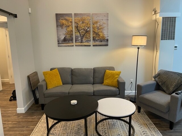 living room - 4843 6th Ave