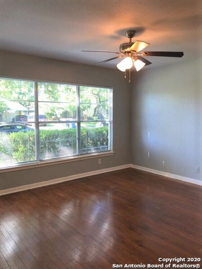 Building Photo - 3 br, 1 bath House - 135 Timberlane