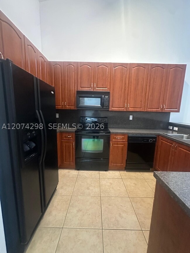 Building Photo - 3372 NE 11th Dr