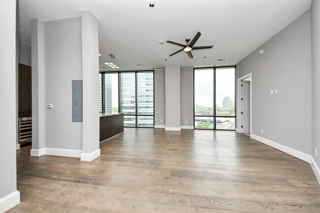 Foto del edificio - 1409 Post Oak Blvd