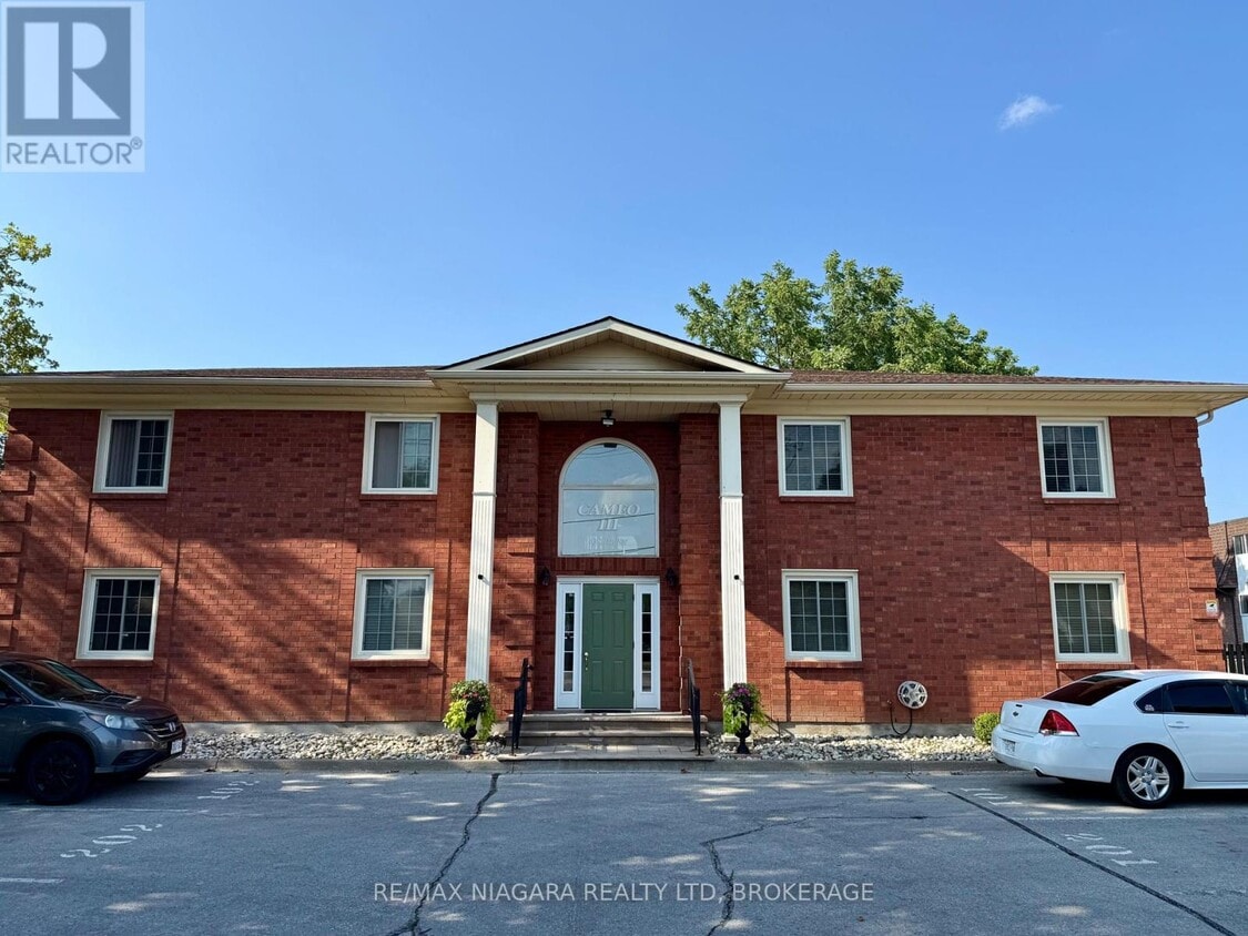Primary Photo - 6381-6381 Dunn St
