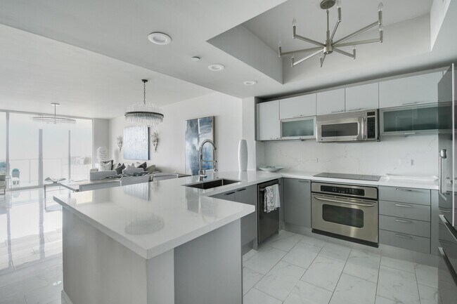 Foto del edificio - 2650 Lake Shore Dr