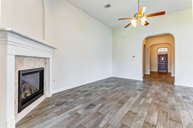 Foto del edificio - 7731 Deep Green Dr