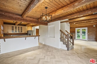 Building Photo - 373 Loftyhill Dr