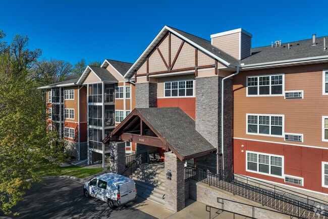 Entrance - The Belvedere at Chapelwood