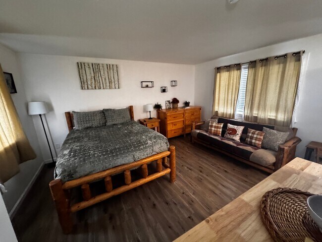 Building Photo - 113 Loretta Ct