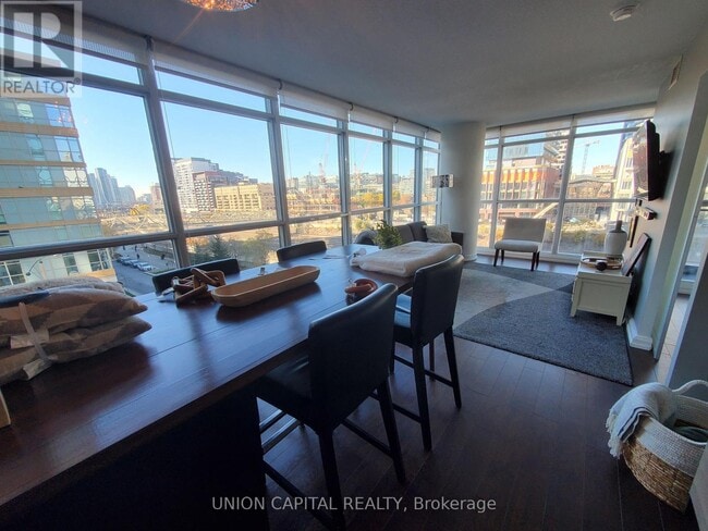 Photo du bâtiment - 25 Capreol Ct