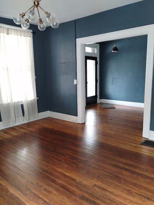 Building Photo - 501 Wallace Ave