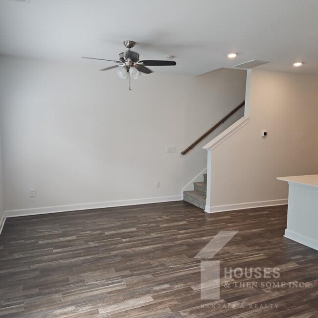 Foto del edificio - 614 Reese Ln