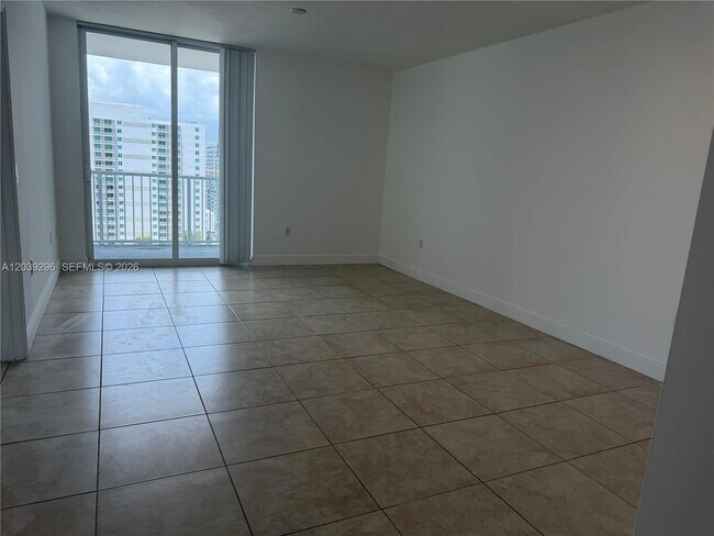 Foto del edificio - 1250 S Miami Ave